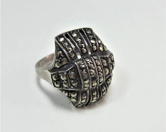 Vintage sterling marcasite ring