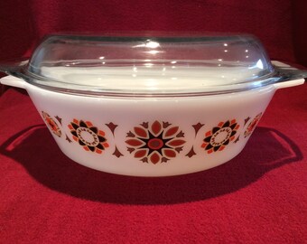 Pyrex JAJ Toledo Casserole Dish 3 pint #513 circa 1960