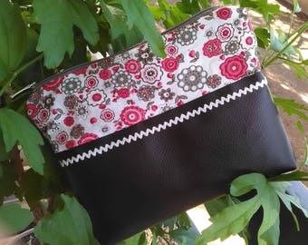 Lovely faux leather makeup case