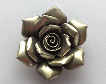 Hill Tribe Silver Vintage Rose Pendant 35mm