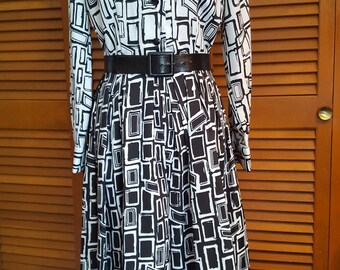 Vintage Serbin Black-and-White Abstract Print Shirtwaist Dress, Size 10-12