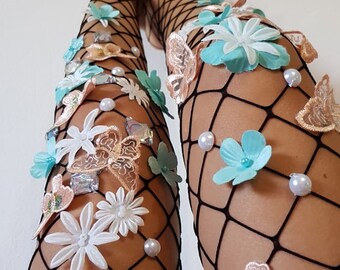 Embroidered tights