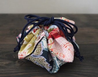 Kinchaku Purse, small kinchaku bag, small drawstring bag, Japanese fabric, reversible