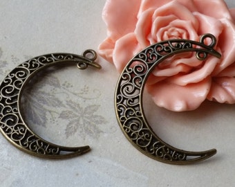 38 mm Antiqued Bronze Moon Crescent Charm Pendant (.scc).
