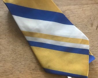 Vintage Tie, Wide Striped Necktie in Blue, Yellow and White Stripes, Tri-Lobal Yarn Tie, White Tie, Vintage Yellow Tie, Vintage Striped Tie