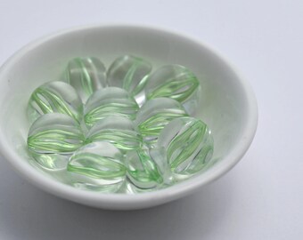 Fluted Round Crystal Acrylic Beads Green Core 15mm (16)
