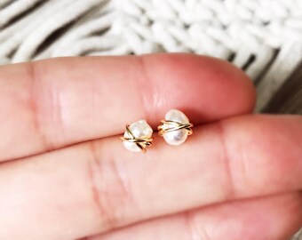 Fresh Water Pearl Stud Earrings // Minimalist Earrings // Gemstone Earrings //Southern Wire // Pearl Jewelry