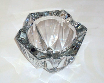 Heavy ashtray crystal glass / mid century 1960's cigarette ash tray