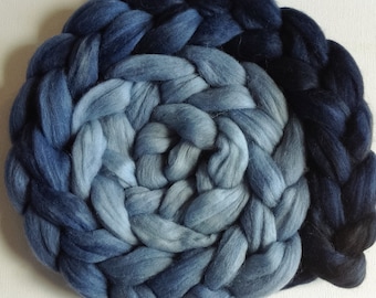 Wool Roving spinning or felting Heron 3.5ozs PRE-ORDER