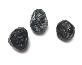 Tumbled Apache Tears Obsidian. Undrilled Gemstone. Reiki Stone. Matrix Stone. Wicca. Wire Wrapping Stone. 20mm - 25mm. One (1)