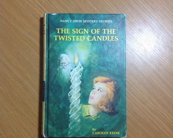 1972 The Sign of the Twisted Candles Nancy Drew
