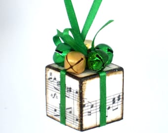 Sheet Music Christmas Tree Ornament Small Green Christmas Present Christmas Package Decoration Jingle Bells