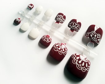 24 Maroon Lace Hand Painted False Toe Nails, Fake Toenails, Artificial Nail Set, Handpainted Nails