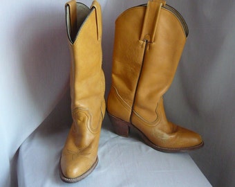 Vintage FRYE Western Boots size 7 Eu 37 .5 UK 4 .5 / Leather Cognac Tan Contoured High Heel /1990s made USA