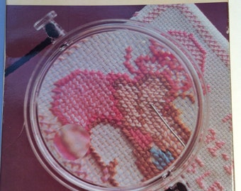 Magnifying Glass Viewer Hangs Around Neck for Hands free Use Needlework Puzzles Knitting
