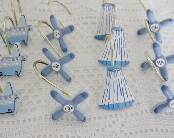 Lot de 12 bleu en résine douche crochets très bleu très agréable chaud & froid robinets, baignoires et arroseur donc Coool