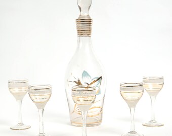 Vintage Barware Liquor Decanters with 5 glasses, Vintage glass bottle, glass decanter, carafe, Liquor Decanter with stopper