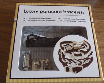 Black and white Paracord bracelet Kit