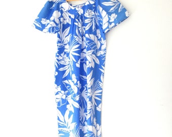 Vintage Hawaiian dress 1960s muumuu turquoise hibiscus mumu medium
