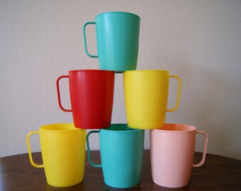 Fab Lustro Ware Picnic Cups