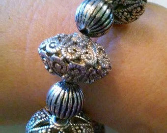 Handmade gothic stretch bracelet-silver-romance