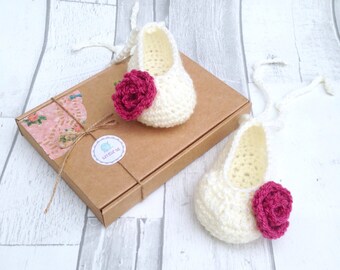 Pattini di balletto del bambino, pattini di balletto ragazze, pompe di Baby, Baby mary Janes, Babbucce Crochet, Crochet rose, foto prop, pompe Crema bambino, regalo neonato