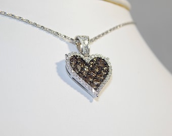 Elegant 18K Gold Necklace 5.7G . Diamond 1.57CT