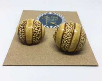 Set of 2 Ceramic Buttons