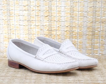 engobe blanc Vintage sur mocassins | armure de cuir chaussures | Pantoufles unisexes | blanc appartements | taille 9,5 femmes | grandeur 8 pour homme