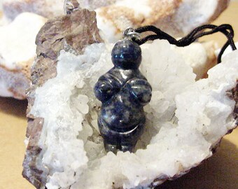Sodalite Goddess / Venus Willendorf Pendant on cord, Fertility, Birth 14t452