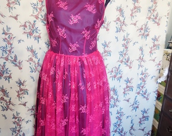 Ladies Pink Lace Full Skirted Dress Size 14 evening/prom/occasion