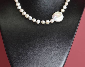 Collier tout en perles d'eau douce nouées