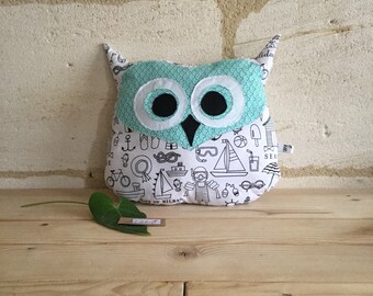 OWL pillow, blanket, cotton, black and white scales vertes.tout soft, round