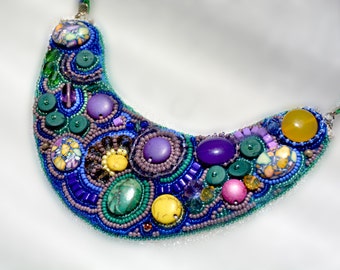 Seed bead necklace "Plethora"