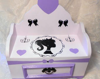 Small chest of drawers "Princess" style jewelry