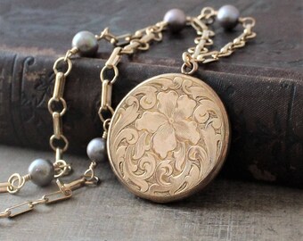 Large Gold Locket Necklace, Gold Round Locket, June Birthstone Locket, Gold Picture Locket, Pearl Locket, Gold Antique Locket, Push Gift
