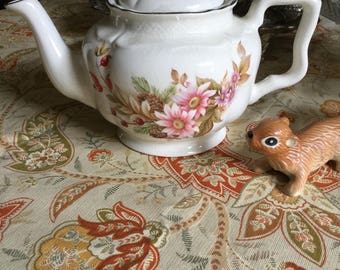 Lovely Vintage Arthur Wood EnglandTeapot-Multi Fall Leaves Design