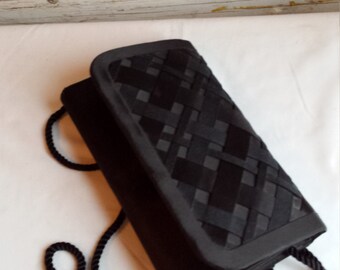 Vintage Whiting and Davis International Quilted Over-the-Shoulder Bag