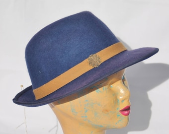 felt hats type "Fedora" blue, several colors available