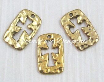 10 gold tone Cross Cutout charms (CM50)