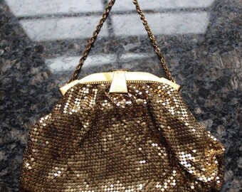 Vintage Art Deco WHITING & DAVIS Gold Metal Mesh Purse