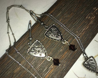 SHIELD ME Necklace and Earrings Set