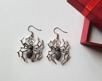 Spider Earrings, Halloween Jewelry, Halloween earrings.