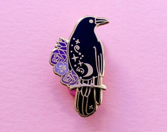 Crow enamel pin Crow lapel pin Bird pin Horror pin Raven pin Goth pin Witchcraft pin Witchcraft lapel pin Black pin Animal pin Magic pins