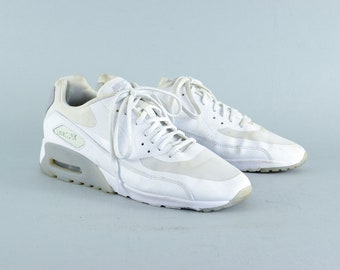 Retro 90's Style Nike White Laced Trainers Sneakers Women's UK 7.5 EU 42 US 10.5
