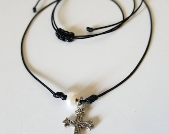 Adjustable cross necklace