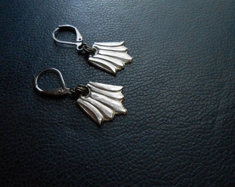 everything with a flourish - silver metalwork floral flower leaf earrings - repurposed vintage jewelry