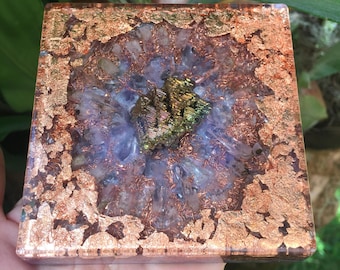 Huakaʻi Journey Orgone Charging Plate with Bismuth, Amethyst and Copper (4" square)