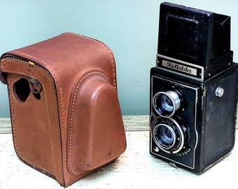 Very Rare Reflekta TLR Twin Lens Reflex Camera 1940’s Made Germany Kamera-Werk Tharandt 120 Roll Film GW Blitz E. Ludwig Meritar Coated Lens