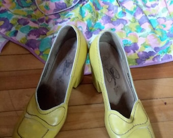 Fly Girl Yellow Pumps for Spring size 39!